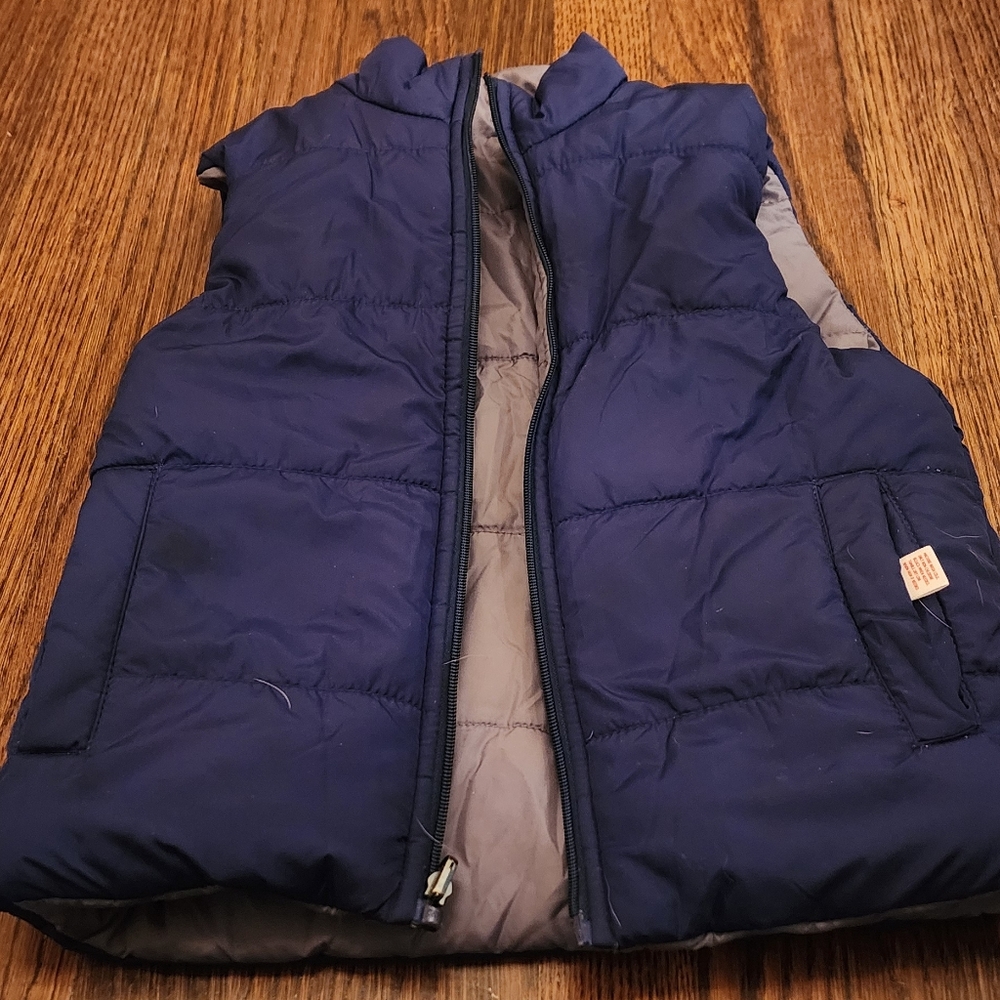 Target Kids Navy Blue Puffer Vest Reversible Vest. Size 4-5T